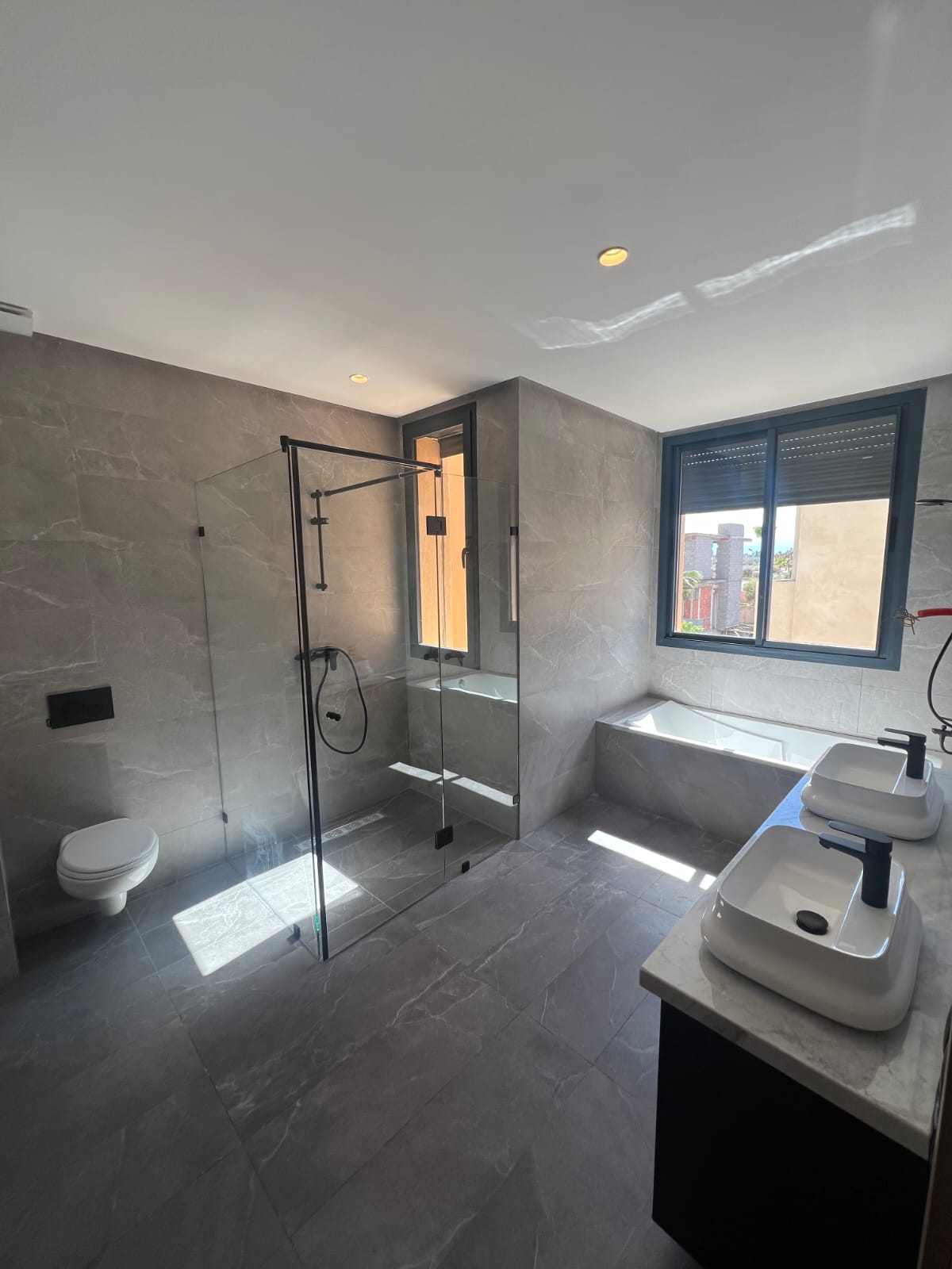 Travaux de finition villa à Myskz