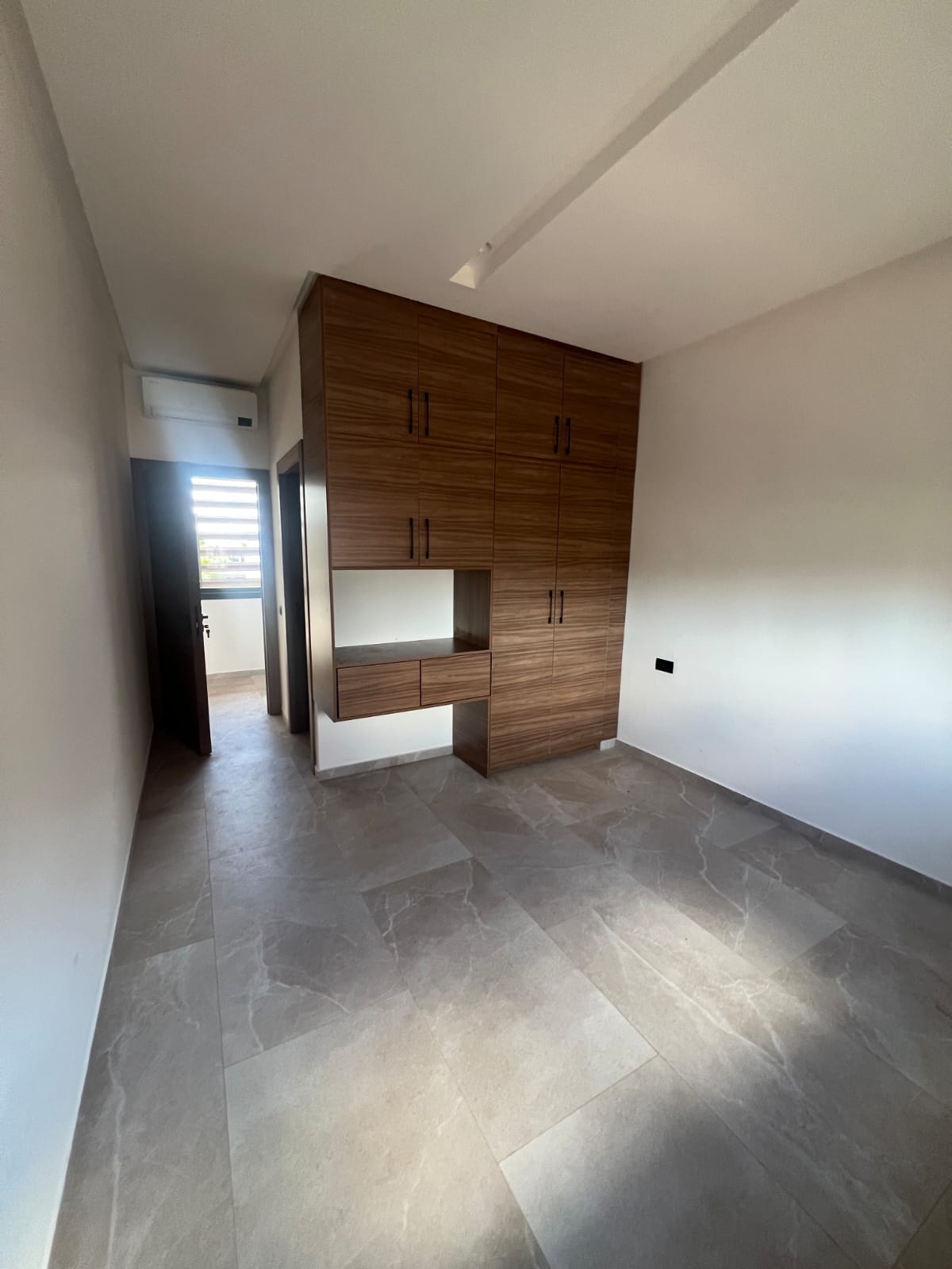 Travaux de finition villa à Myskz